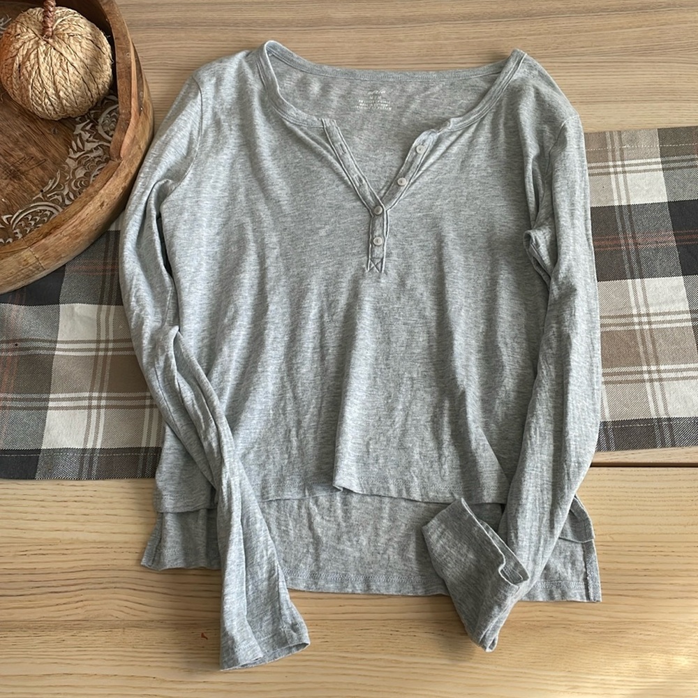 Gray Cropped Aerie Henley